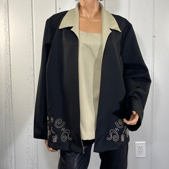 * Kari's Korner Women's Black & Taupe Blazer with Top Sz 22W - Picture 3 of 10